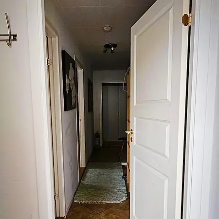 Nydelig Utsikt, Egen Med To Parkeringer