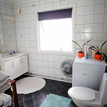 شقة Nydelig Utsikt, Egen Med To Parkeringer