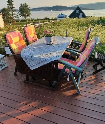 Lägenhet Nydelig Utsikt, Egen Med To Parkeringer