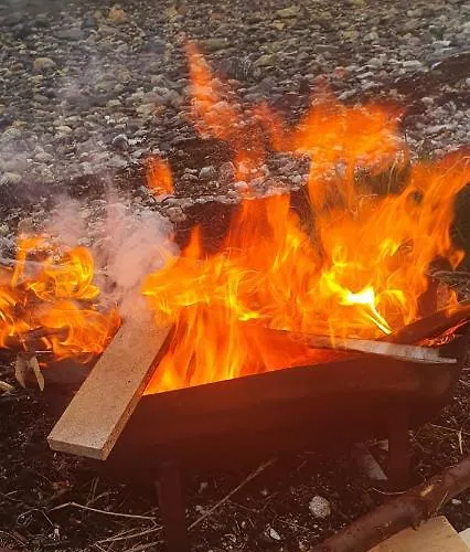 Nydelig Utsikt, Egen Med To Parkeringer *