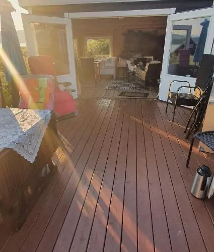 Lägenhet Nydelig Utsikt, Egen Med To Parkeringer