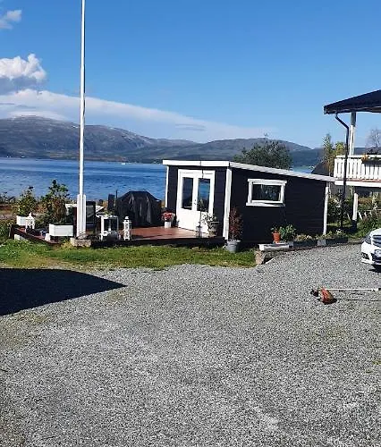 Lägenhet Nydelig Utsikt, Egen Med To Parkeringer *