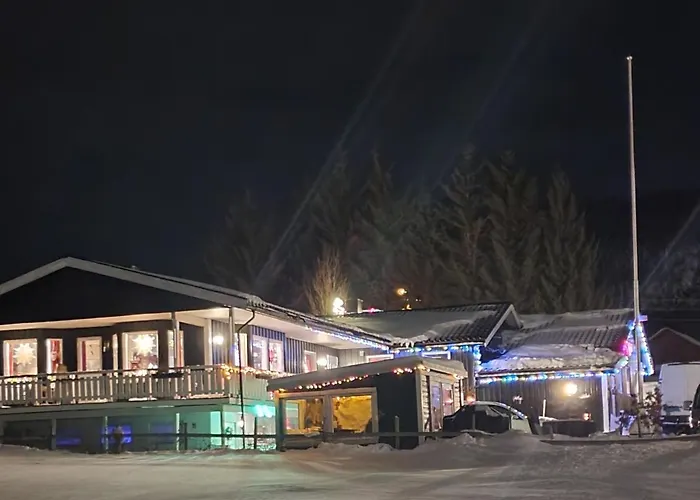 Nydelig Utsikt, Egen Med To Parkeringer